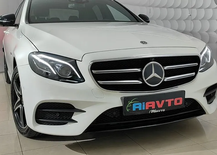 Zunanja slika - Mercedes-Benz E-Razred - LIMO-300-de-2X-AMG-LINE-WIDESCREN-360-KAM-LED-ACC- - 1