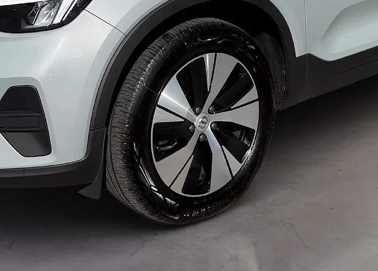 Zunanja slika - Volvo XC40 - B3 bencin 163hp AUT FWD DCT  SLO vozilo 1.lastnik - 12