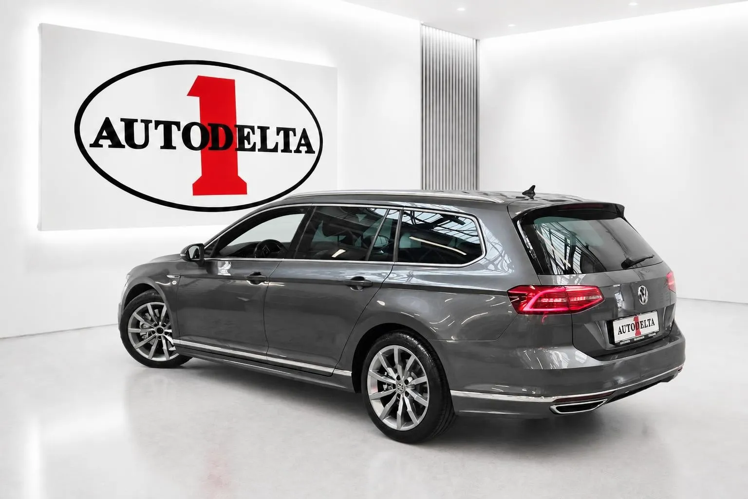 Zunanja slika - Volkswagen Passat Variant - 4motion 2.0 TDI BMT R-Line Edition DSG... - 4