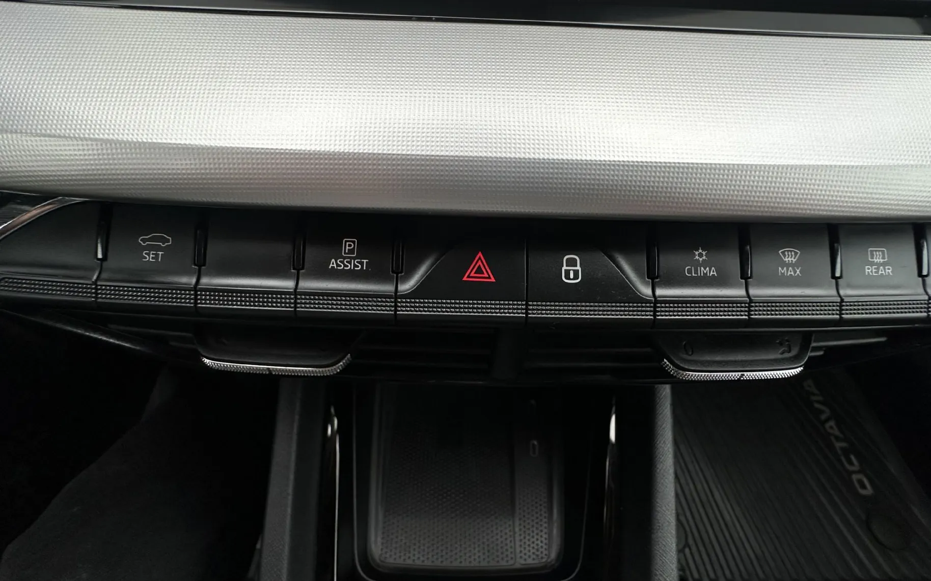 Zunanja slika - Škoda Octavia - 2.0 TDI Clever 110 kW.NEMŠKA.LED.KLJUK.NAVI.108000 - 11
