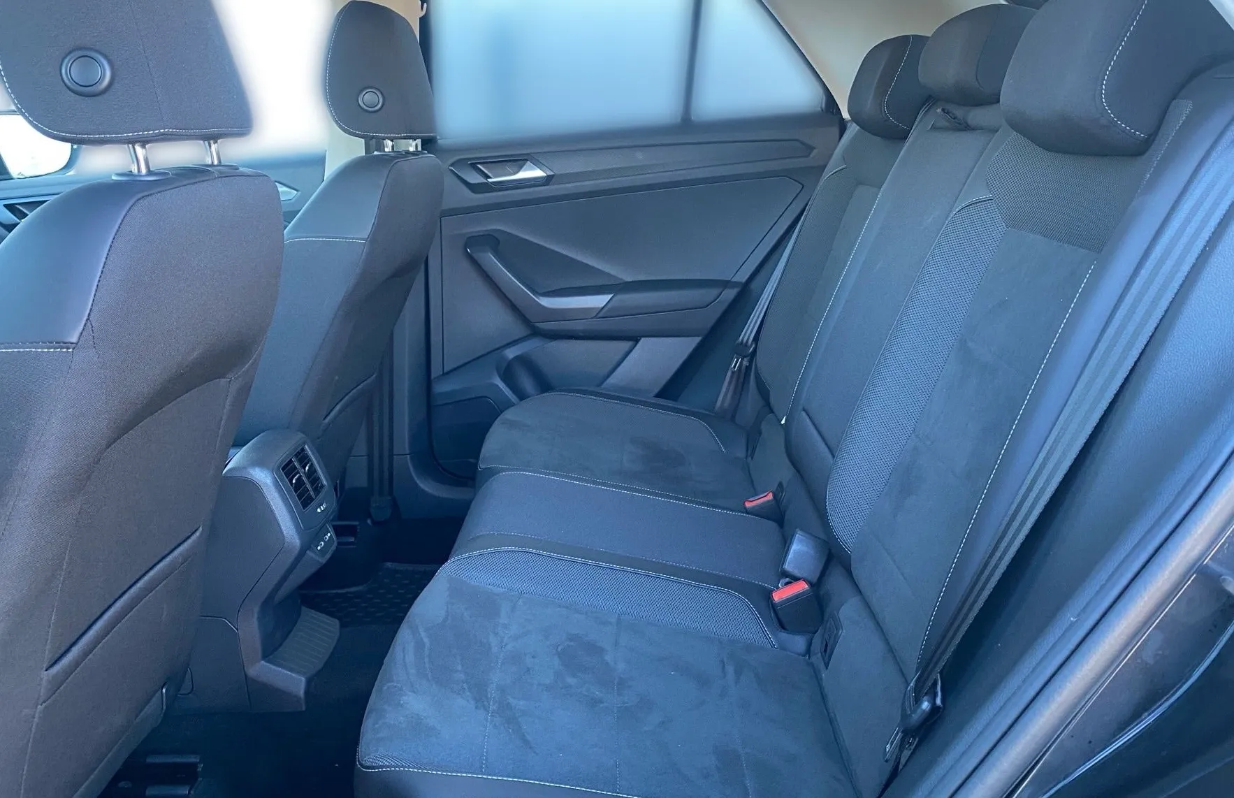 Zunanja slika - VW T-Roc - 1.5 TSI DSG Style Navigacija kamera zim. paket - 11