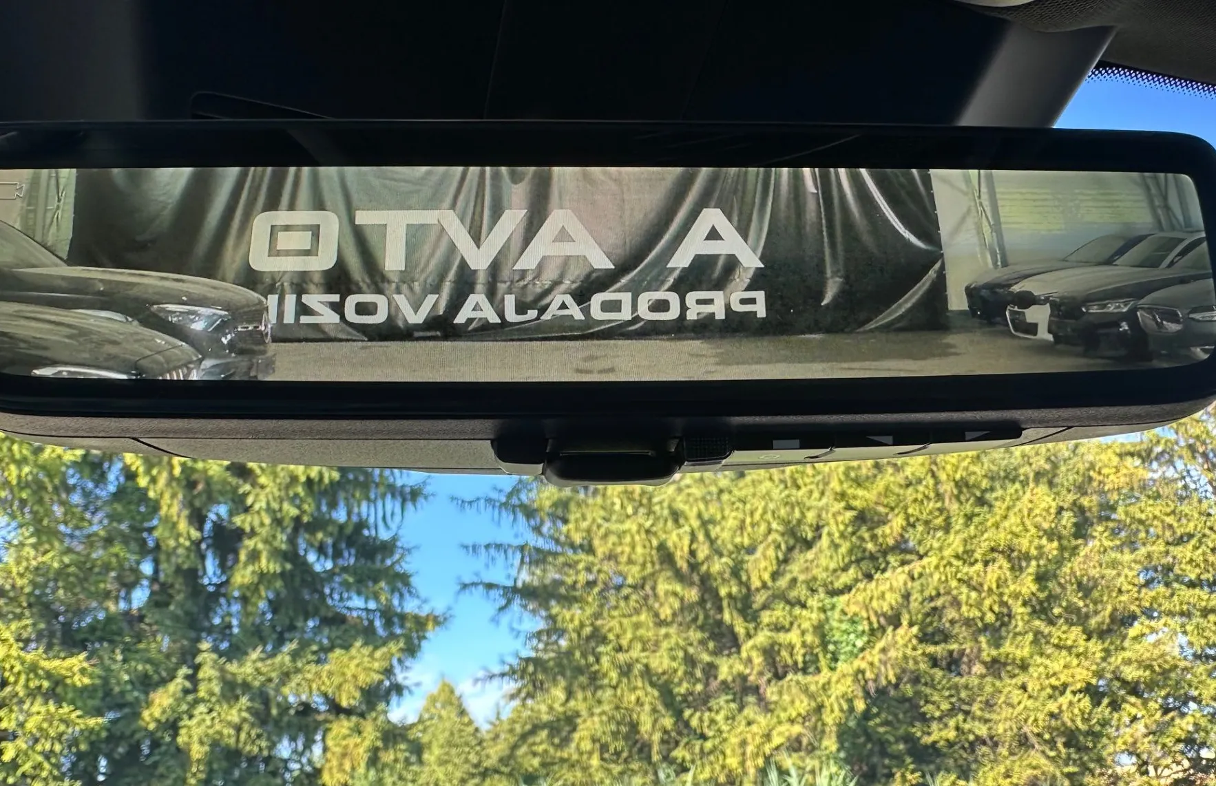 Zunanja slika - Mercedes-Benz V-Razred - V 300d AMG Exclusive dolgi Avt-KAM360-BURMESTER-VK - 16