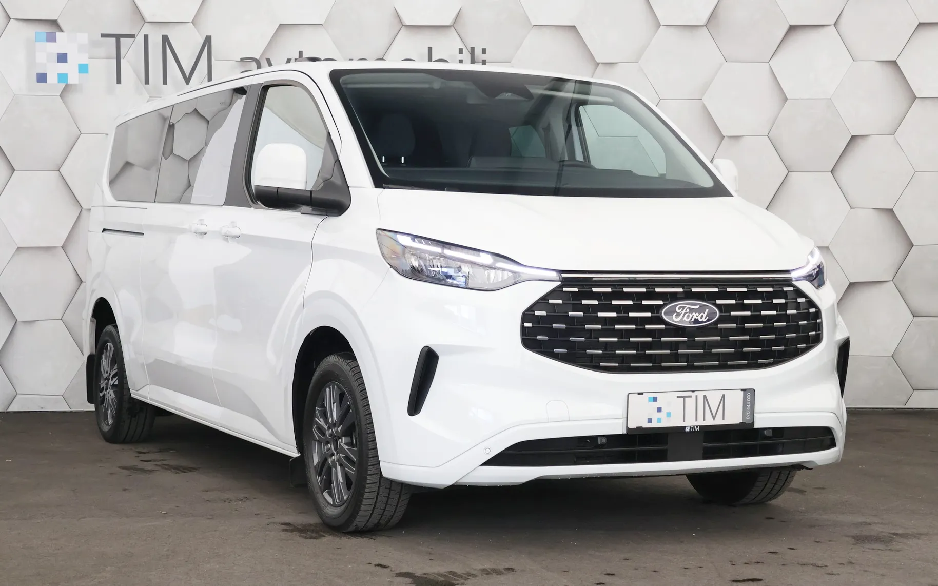 Zunanja slika - Ford E-Transit Custom - L2 2.0 TDCi Titanium 150KM 1+8 - 2
