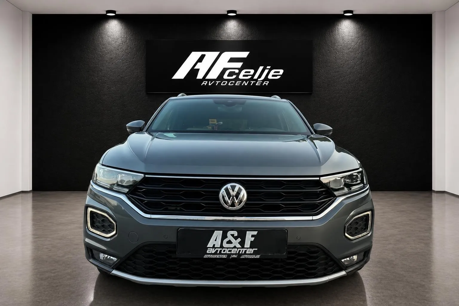 Zunanja slika - Volkswagen T-Roc - 1.5 TSI-DSG-VIRUTAL-FUL LED-NAVI-KAMERA-ACC-F1- - 2