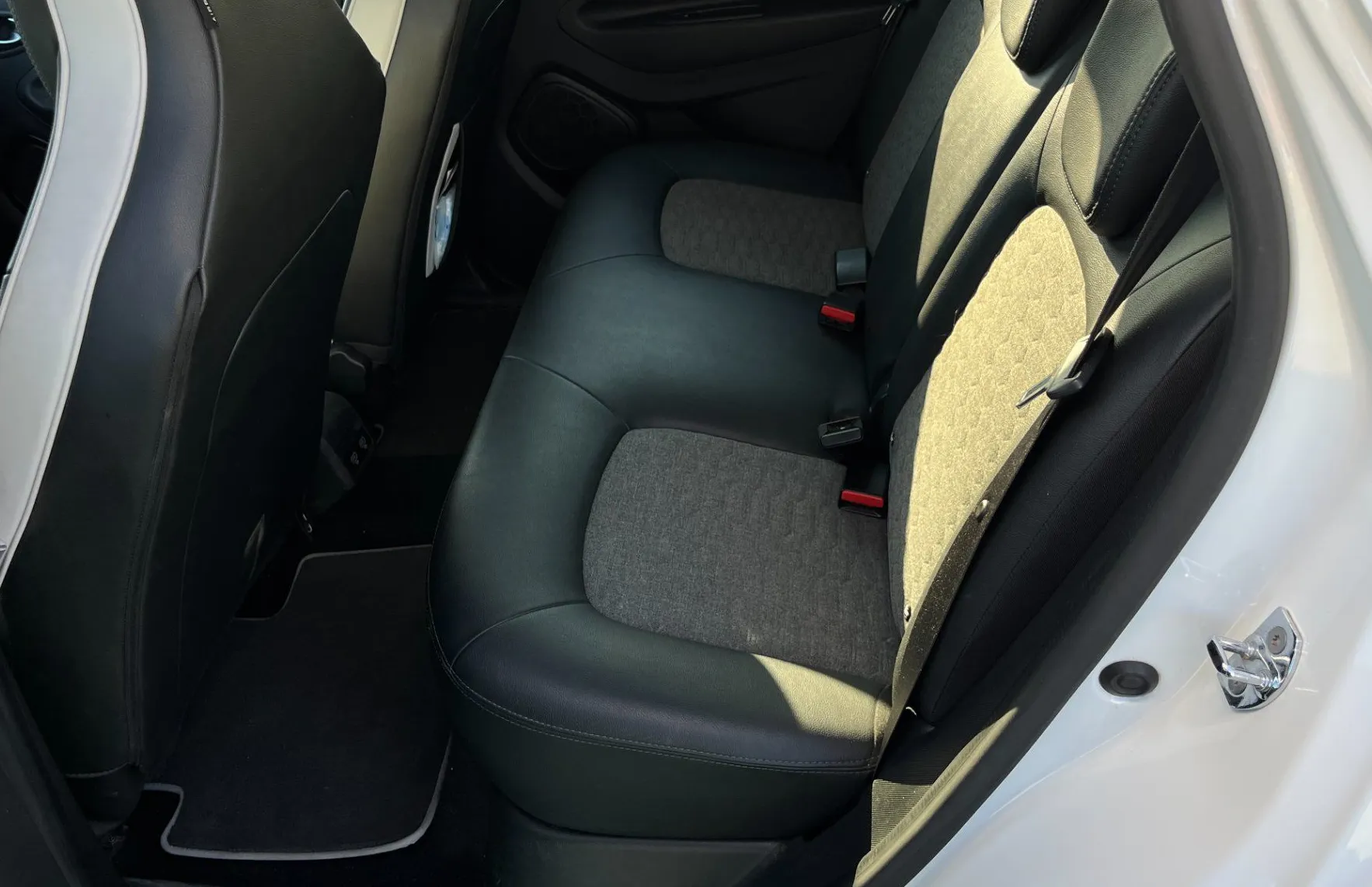 Zunanja slika - Renault Zoe - INTENS R135 LASTNIŠKA BATERIJA V GARANCIJI - 9