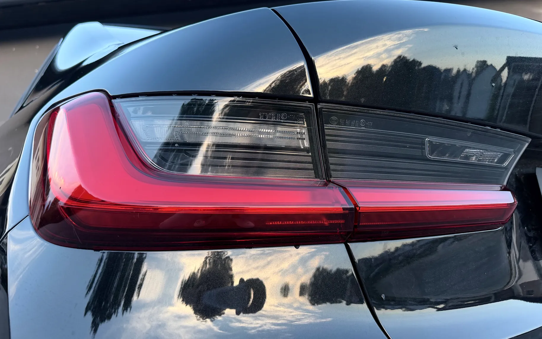 Zunanja slika - BMW Serija 3 - 320d Luxury Line 2.LASTNIK X-DRIVE ACC PANO. AMBI. - 3