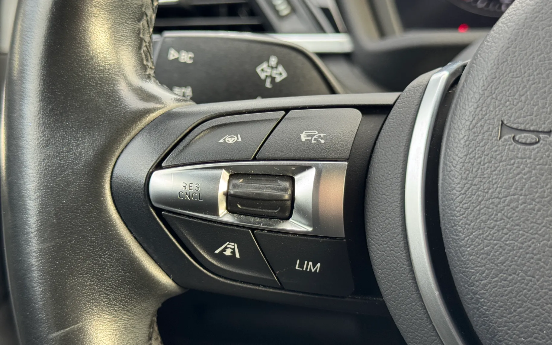 Notranja slika - BMW X2 - BMW - 14