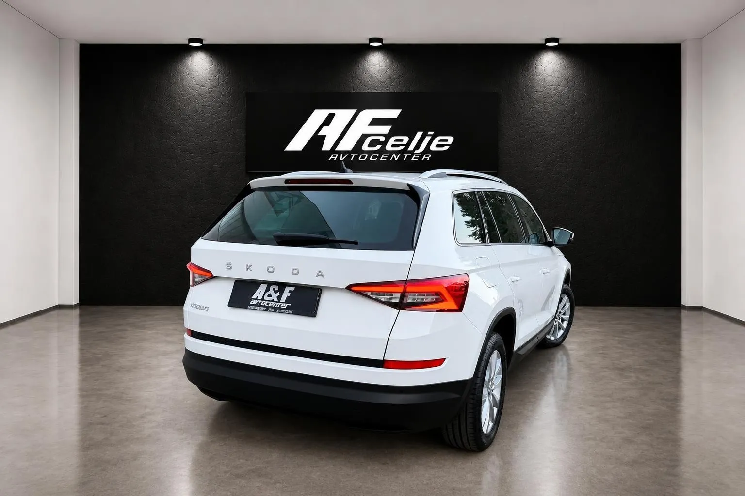 Zunanja slika - Škoda Kodiaq - 2.0 TDI-DSG-1 LASTNIK-FUL LED-LIZING ZA TUJCE- - 5