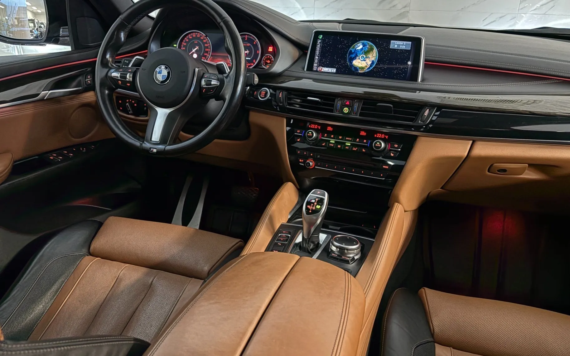 Notranja slika - BMW serija X6: - M50d |xDrive|Pano|ACC|Kamera|Memory|HUD|Hlaj|SLO| - 12