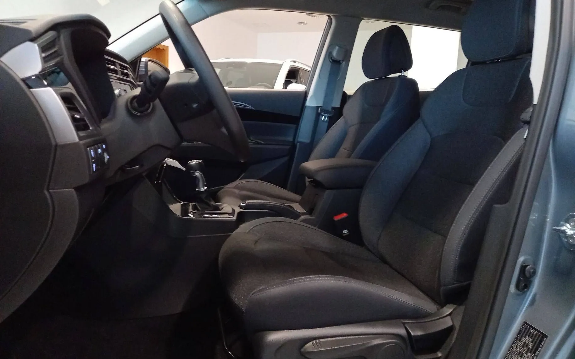 Notranja slika - SsangYong Korando - 1.5 T-GDi FRESH MT6... - 10