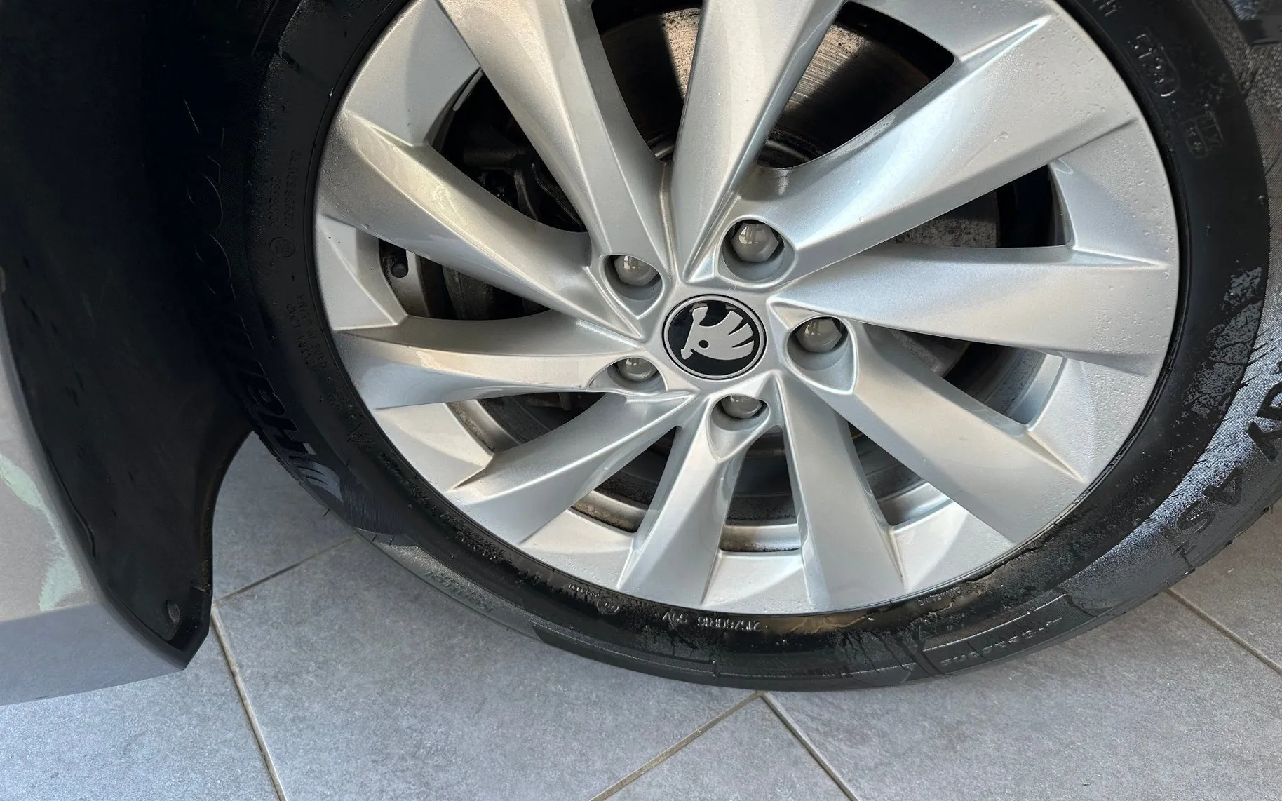 Zunanja slika - Škoda Superb - 1.5 TSI mHEV Essence DSG.LED.NAVI.GRE.SED.ACC.AUT - 16