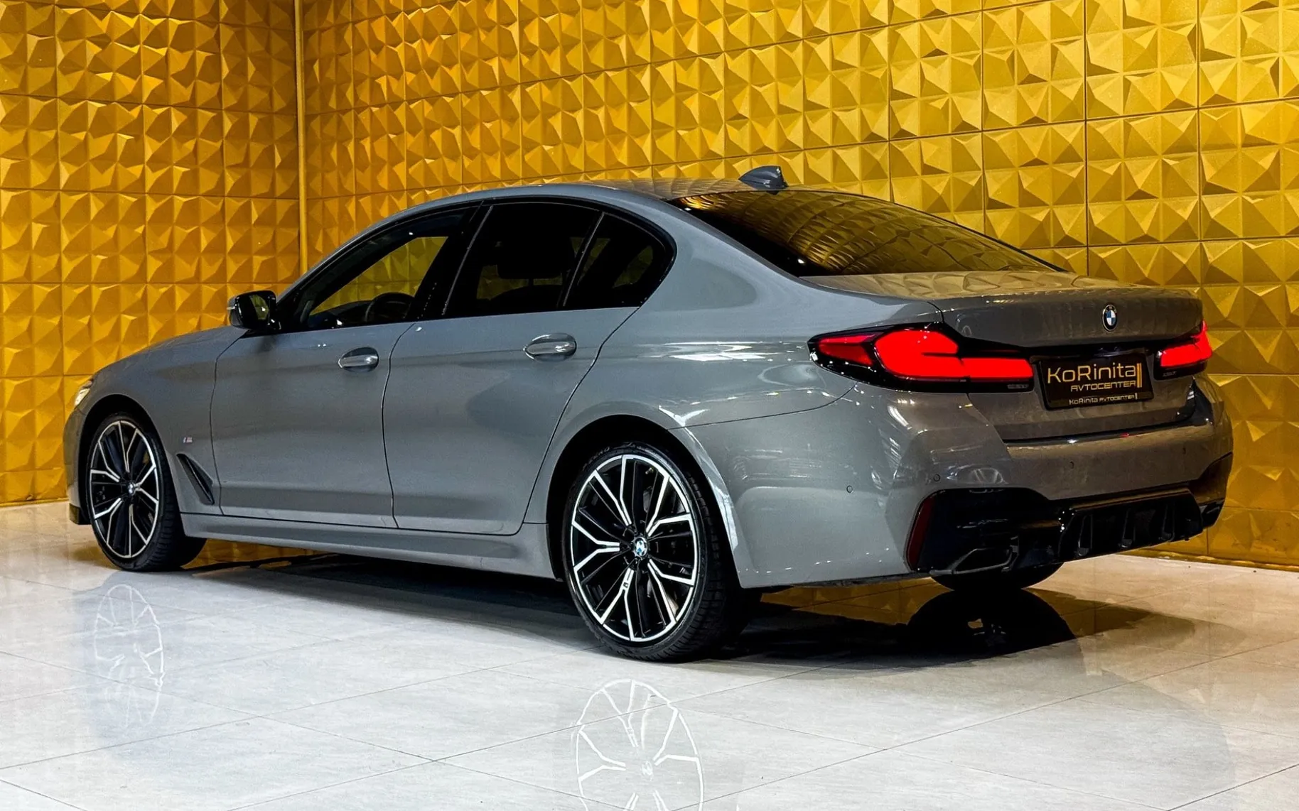 Notranja slika - BMW serija 5: - 530d xDrive Avt. - 8