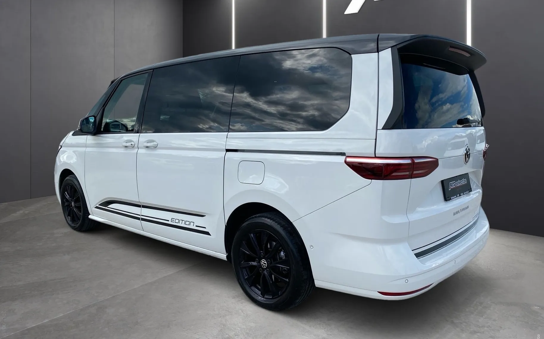 Zunanja slika - Volkswagen Multivan - 2.0 TDI DSG Life EDITION - 4