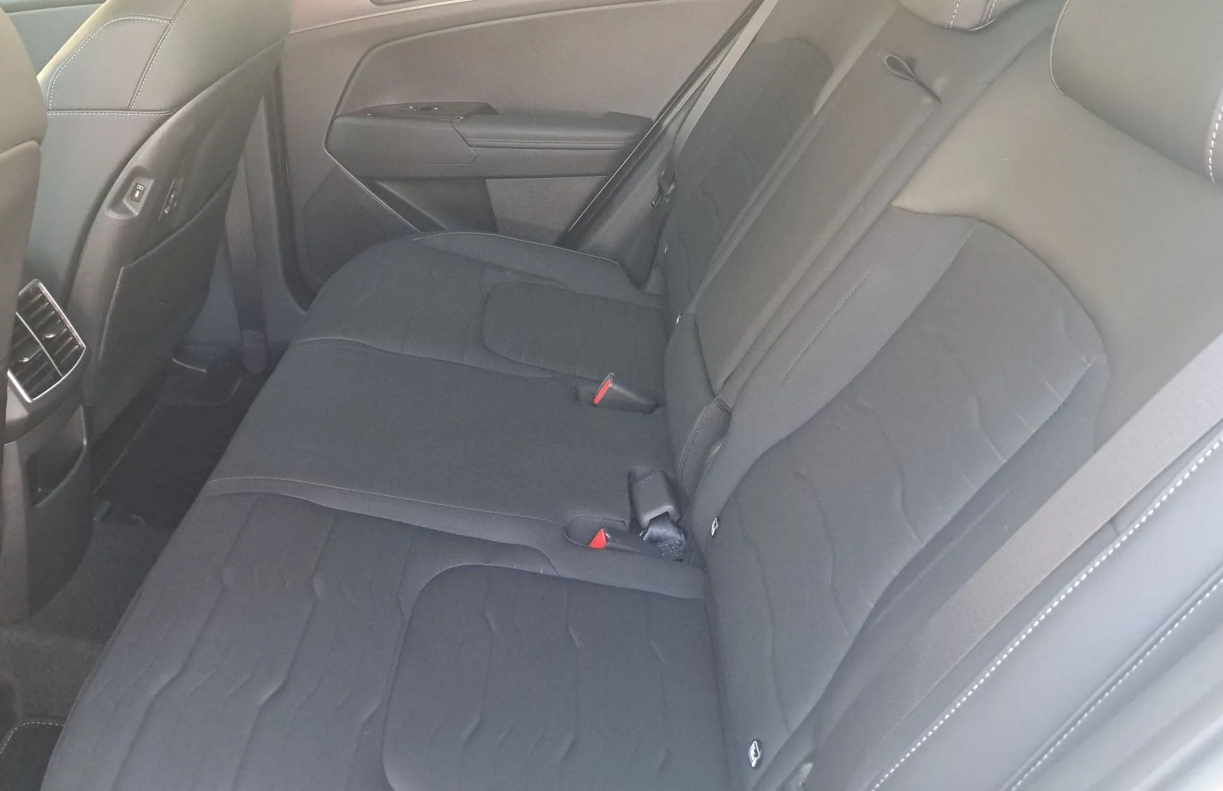 Zunanja slika - KIA Sportage - 2WD 1.6 T-GDI MHEV EX Style ISG DCT - 11