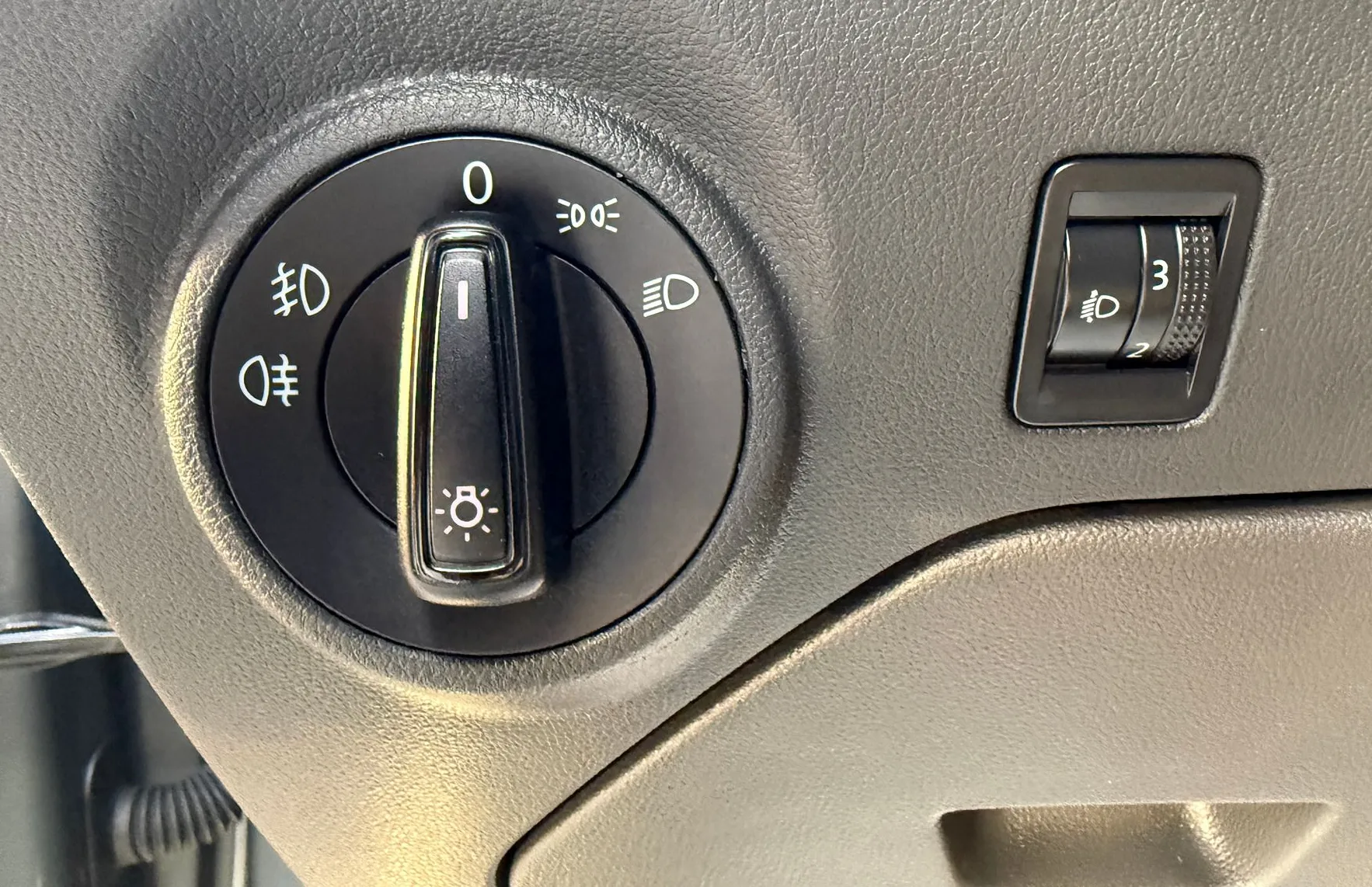 Zunanja slika - Seat Leon - ST 1.6 TDI Park-GretjeSED-AVTKLIMA-ALU-BREZ POLOGA - 13
