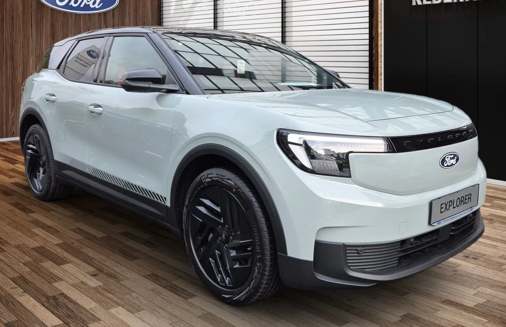 Zunanja slika - Ford Explorer - EV COLLECTION 79kWh 286PS RWD-NA ZALOGI - 2