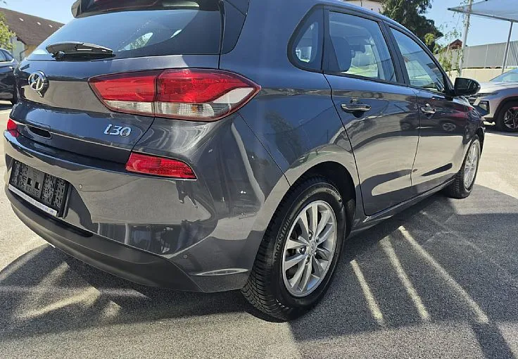 Zunanja slika - Hyundai i30 - 1.0 T-GDI - NAVIGACIJA - 6