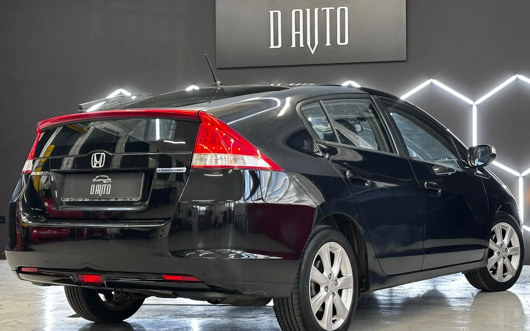 Notranja slika - Honda Insight - 1.3 HYBRID AVTOMATIK KLIMA TEMPOMAT NOVE Z. GUME - 13