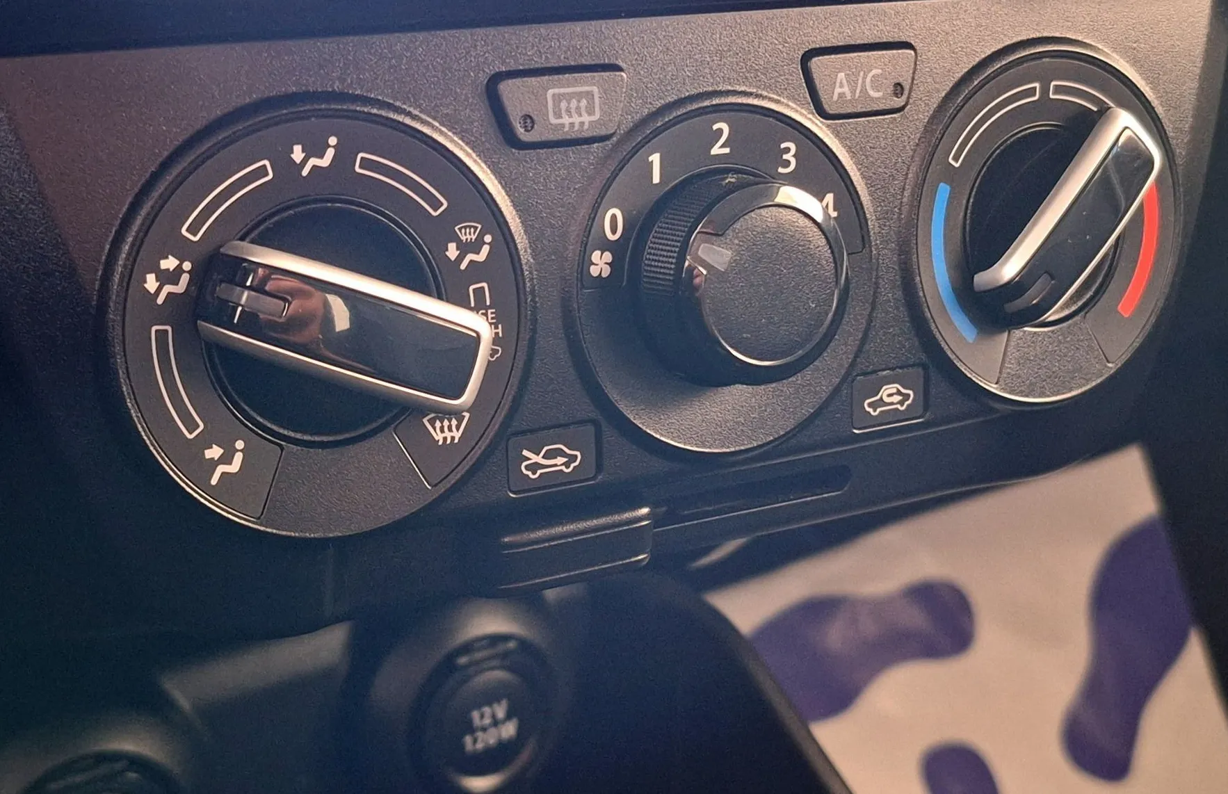 Zunanja slika - Suzuki Swift - 1.2 VVT AllGrip Premium•SLO•4X4•GRET.SEDEŽEV• - 15
