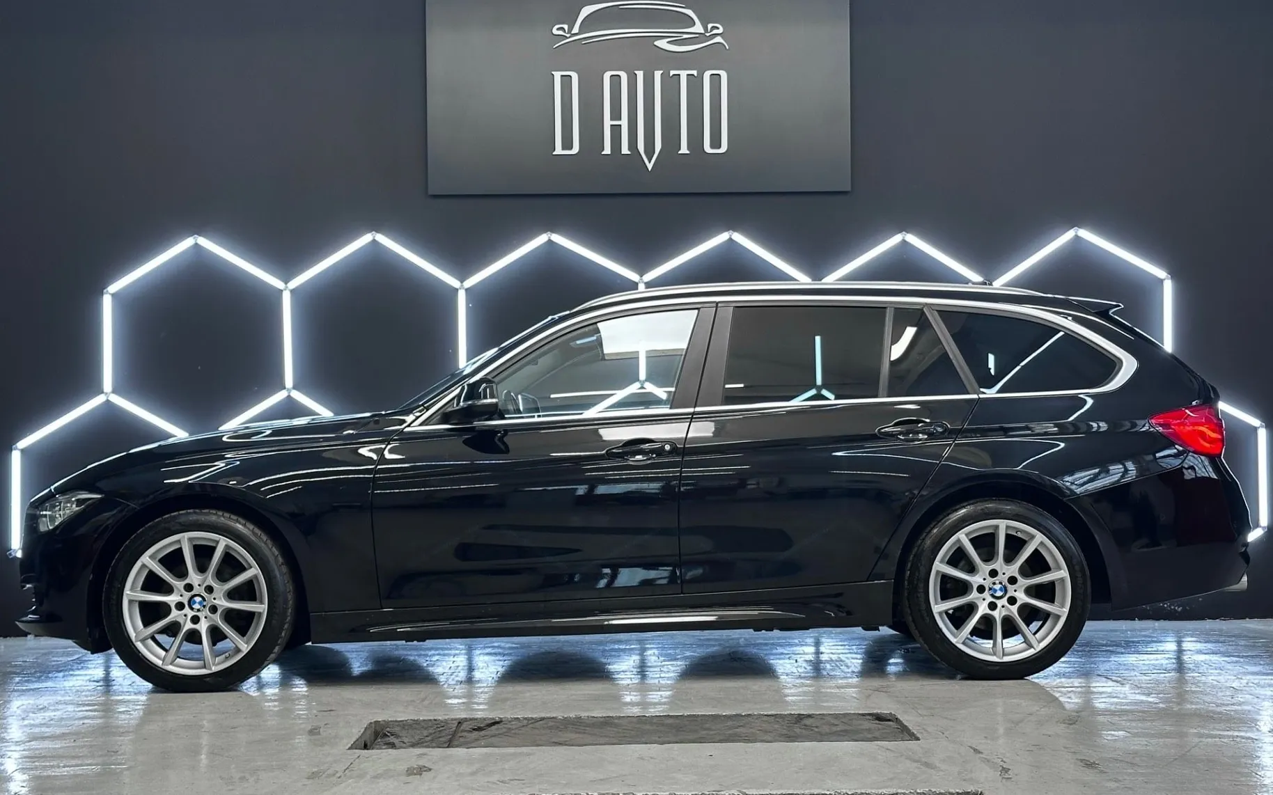 Zunanja slika - BMW serija 3 Touring: - 318d Touring LED+NAVI+KAMERA+AVTOMATIK - 4