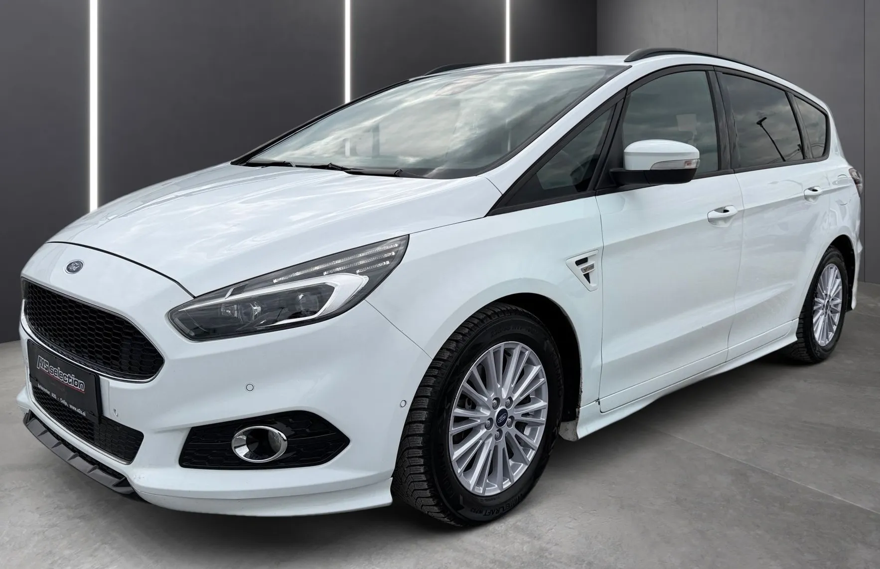 Zunanja slika - Ford S-MAX - 2.0 EcoBlue ST-Line Avt.-Kamera-PDC-Navi.... - 1