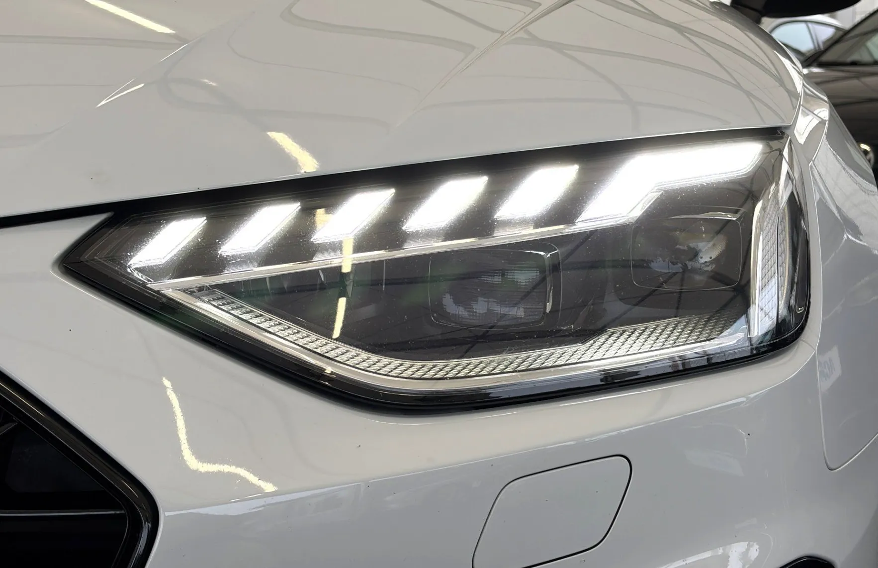 Zunanja slika - Audi A4 - Avant 40 TDI S Line S-tronic-KAMERA-LED-VIRTUAL-NAVI - 2