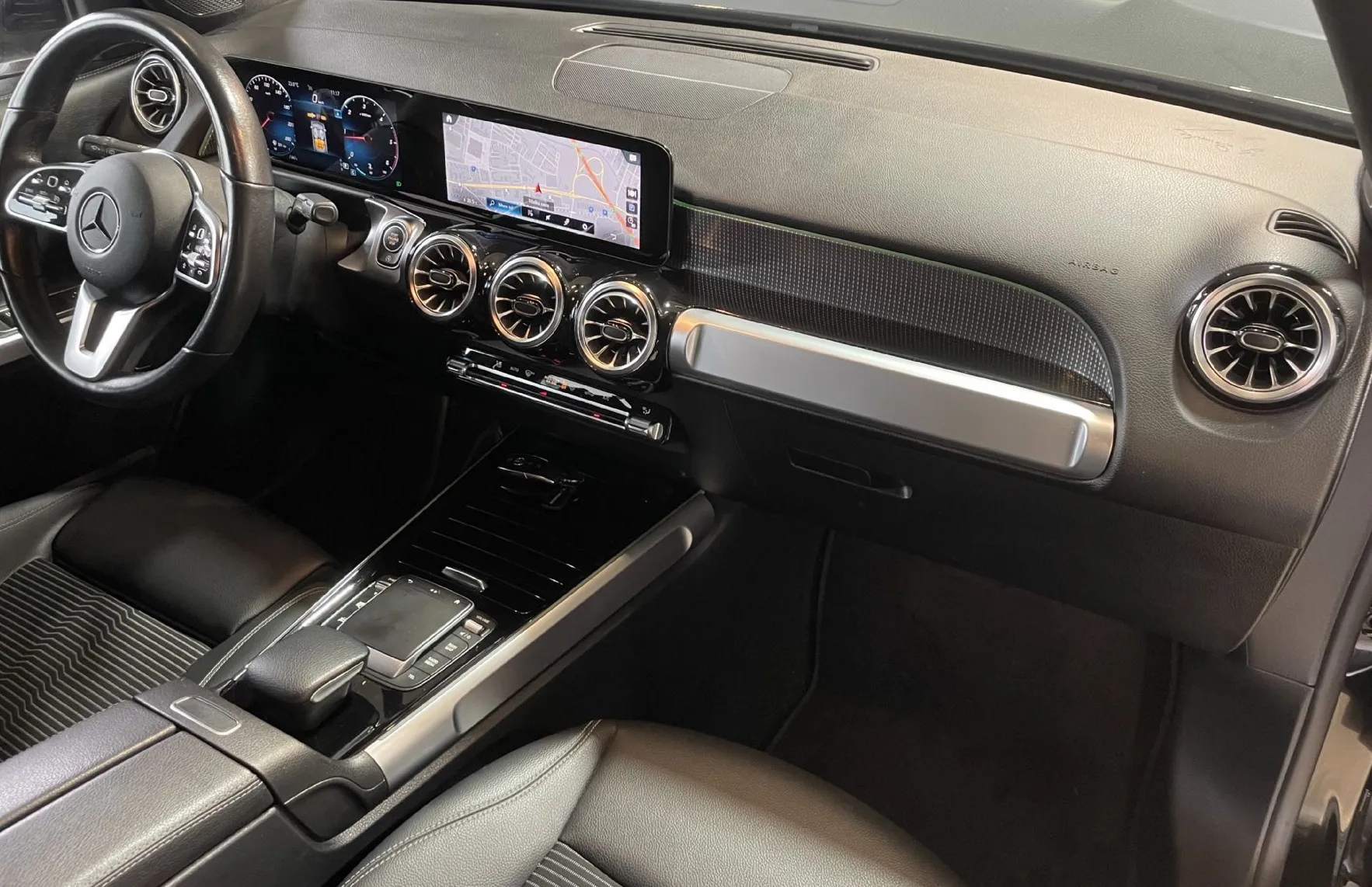 Zunanja slika - Mercedes-Benz GLB-Razred - NAVIGACIJA-TEMPOMAT-VIRTUAL-KAMERA-LED - 9