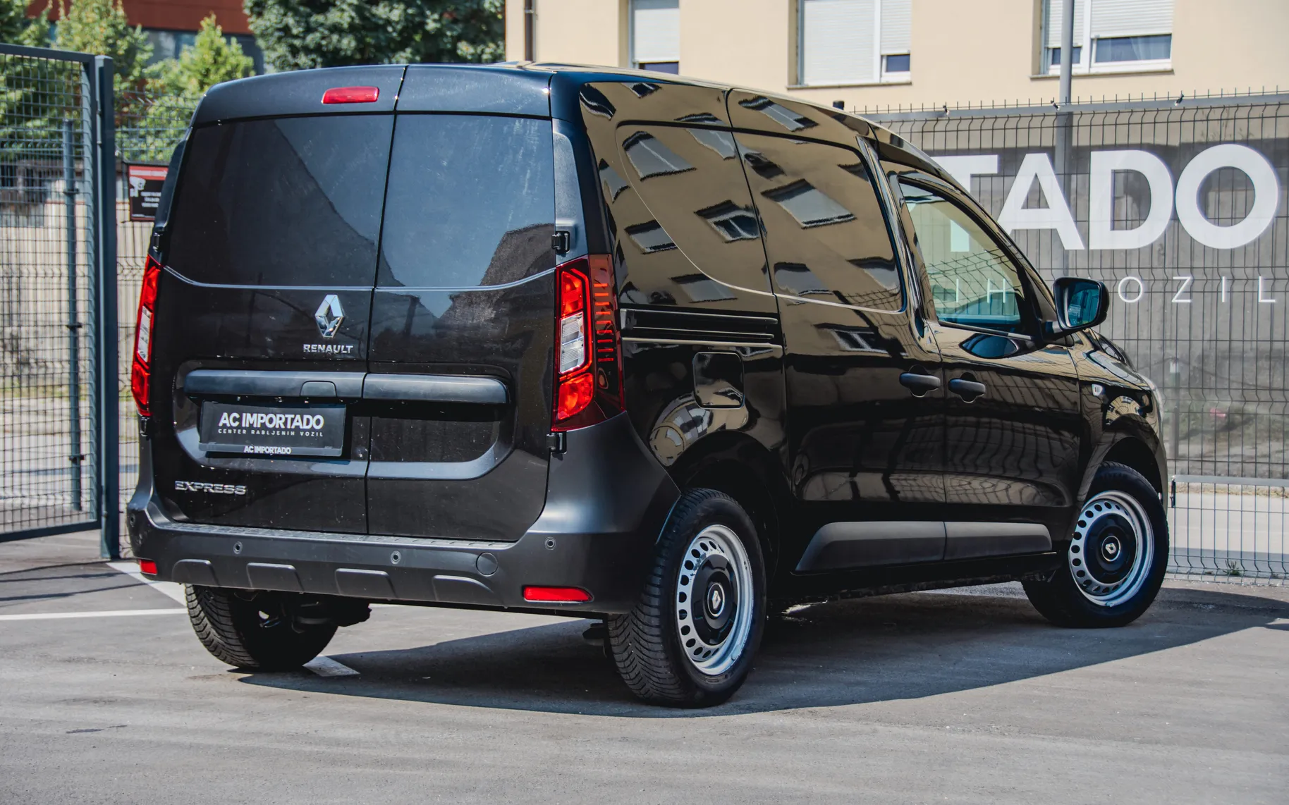 Zunanja slika - Renault Express - 1.5 Blue dCi 95-LED-NAVI-KAM-KLIMA - 5