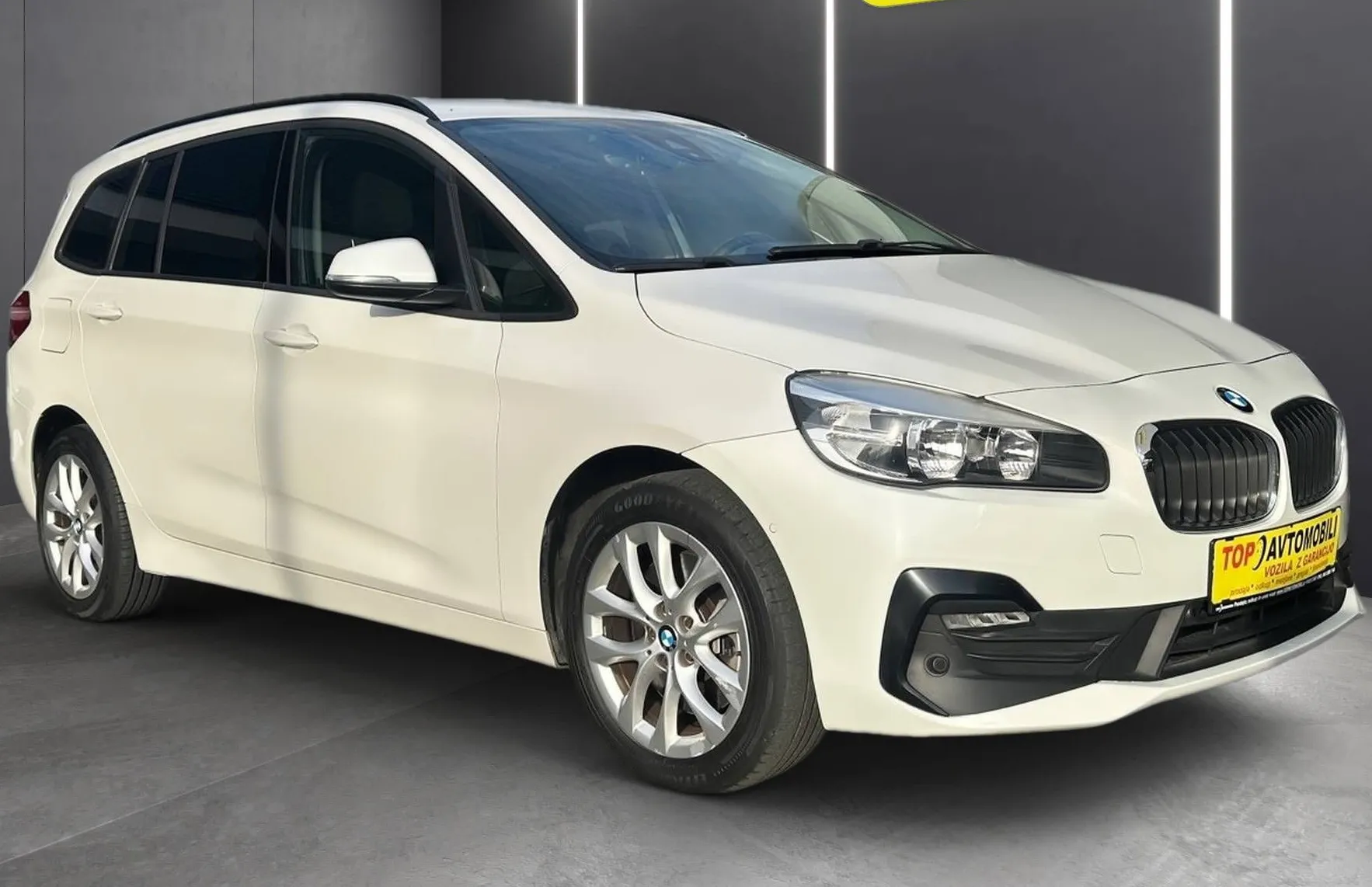 Zunanja slika - BMW Serija 2 - Gran Tourer: 218d 1LASTNIK 7SEDEŽEV NAVI PDC TEMPOMAT TO - 10