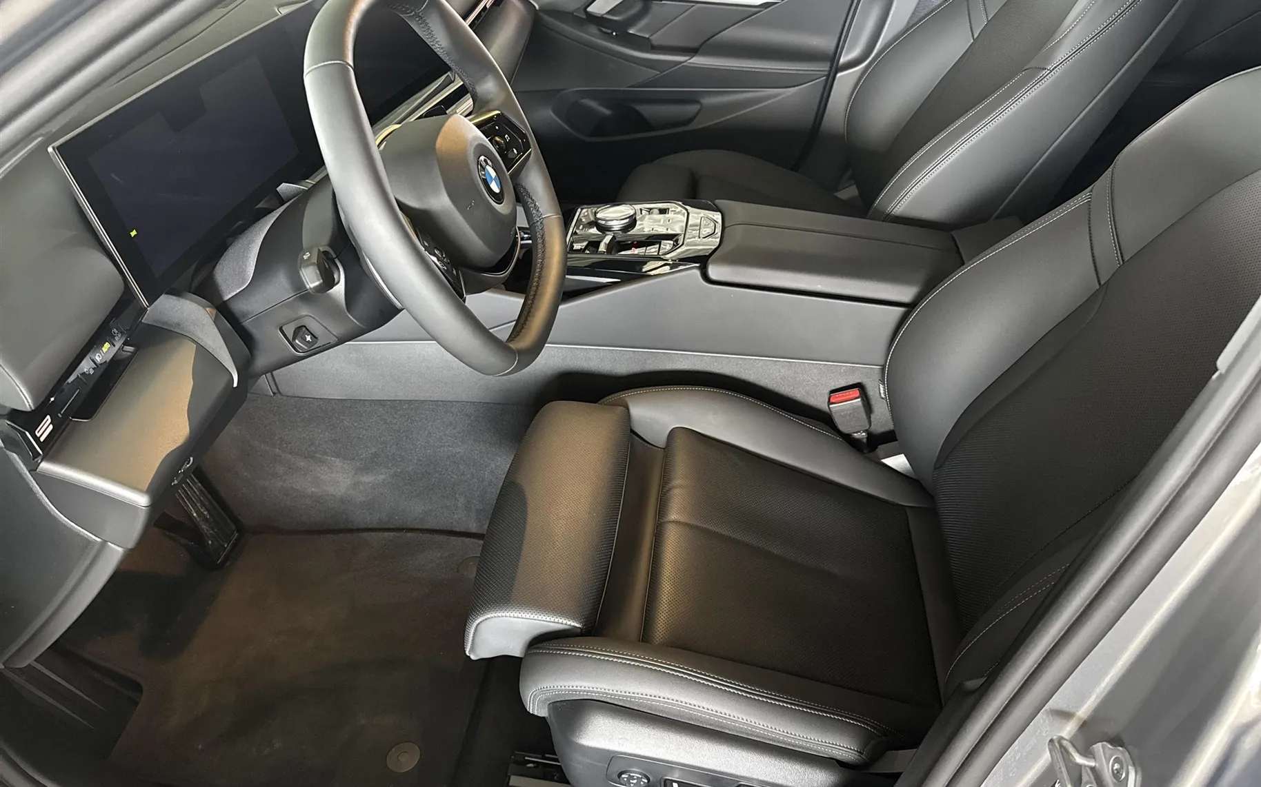 Zunanja slika - BMW i5 - xDrive40 Touring - 6