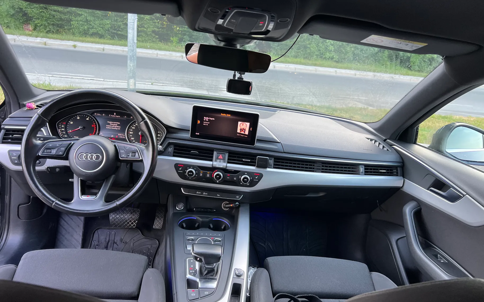 Notranja slika - Audi A4 - Avant 2,0 TDI Sport S tronic - 5