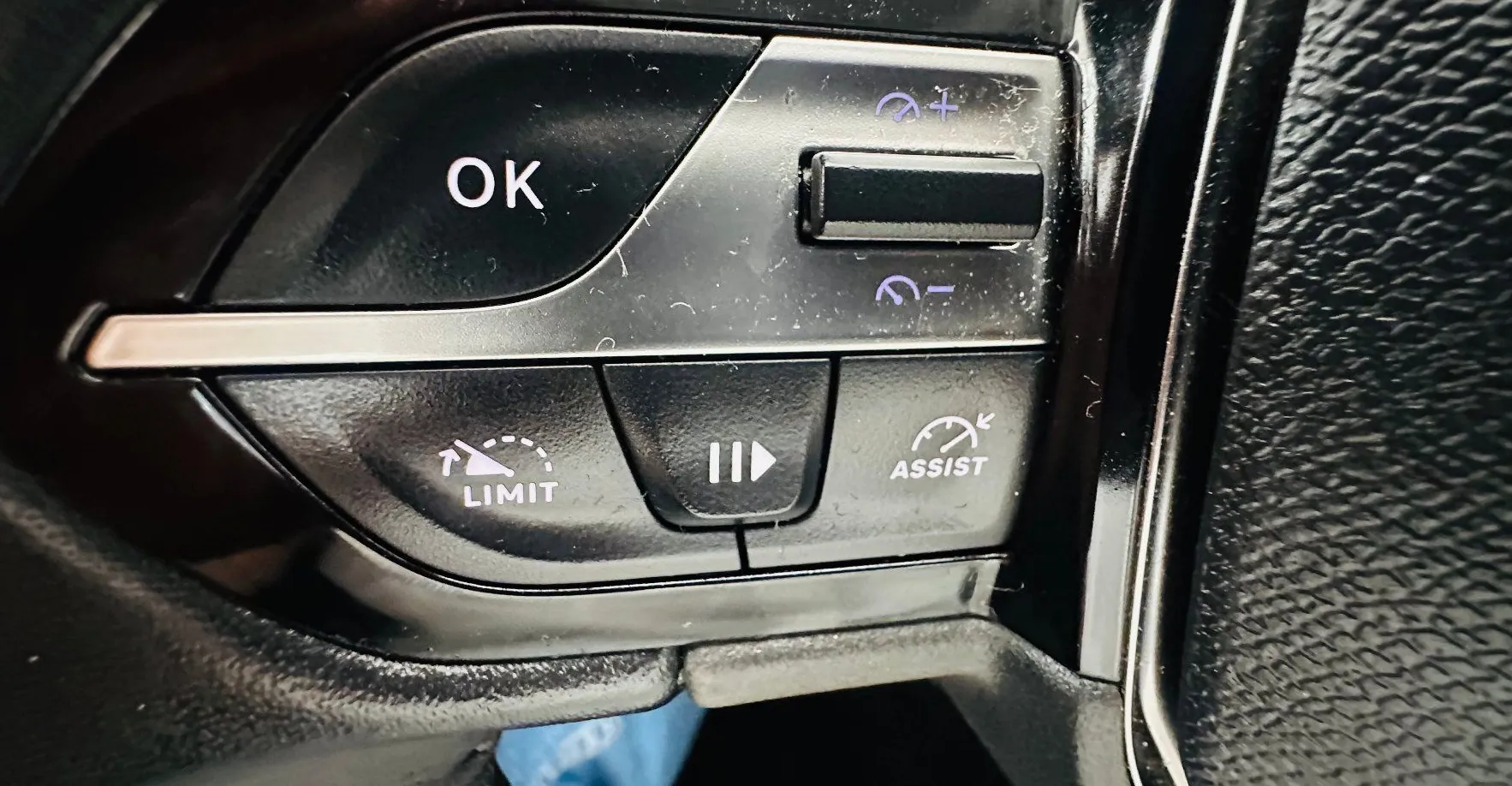 Zunanja slika - Peugeot 308 - 1.6 PHEV 133 KW  Pack Avt.NAVI.43.OOO KM - 13