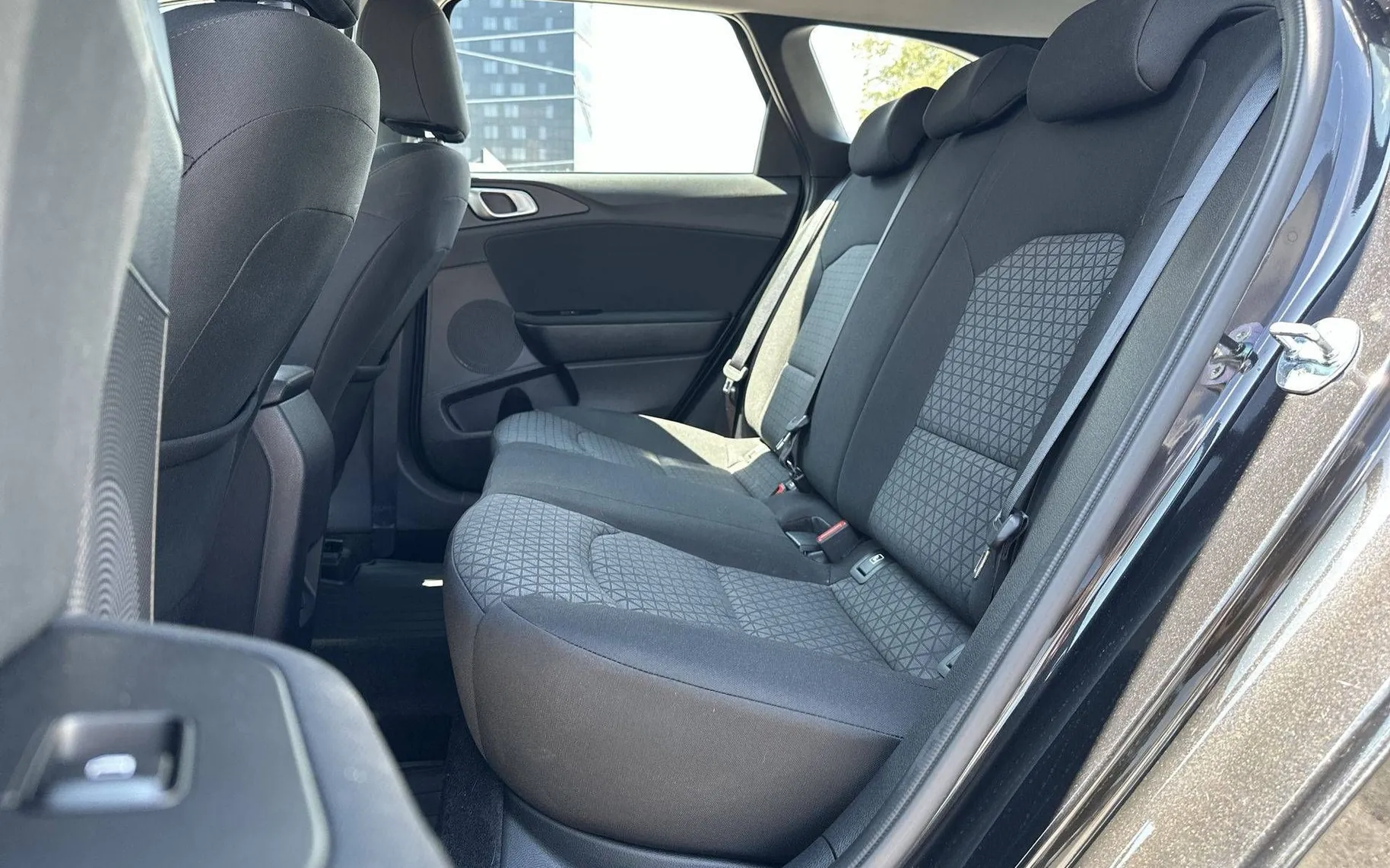 Notranja slika - KIA Ceed SW - 1.5 T-GDI LX Champion+ ISG - 11