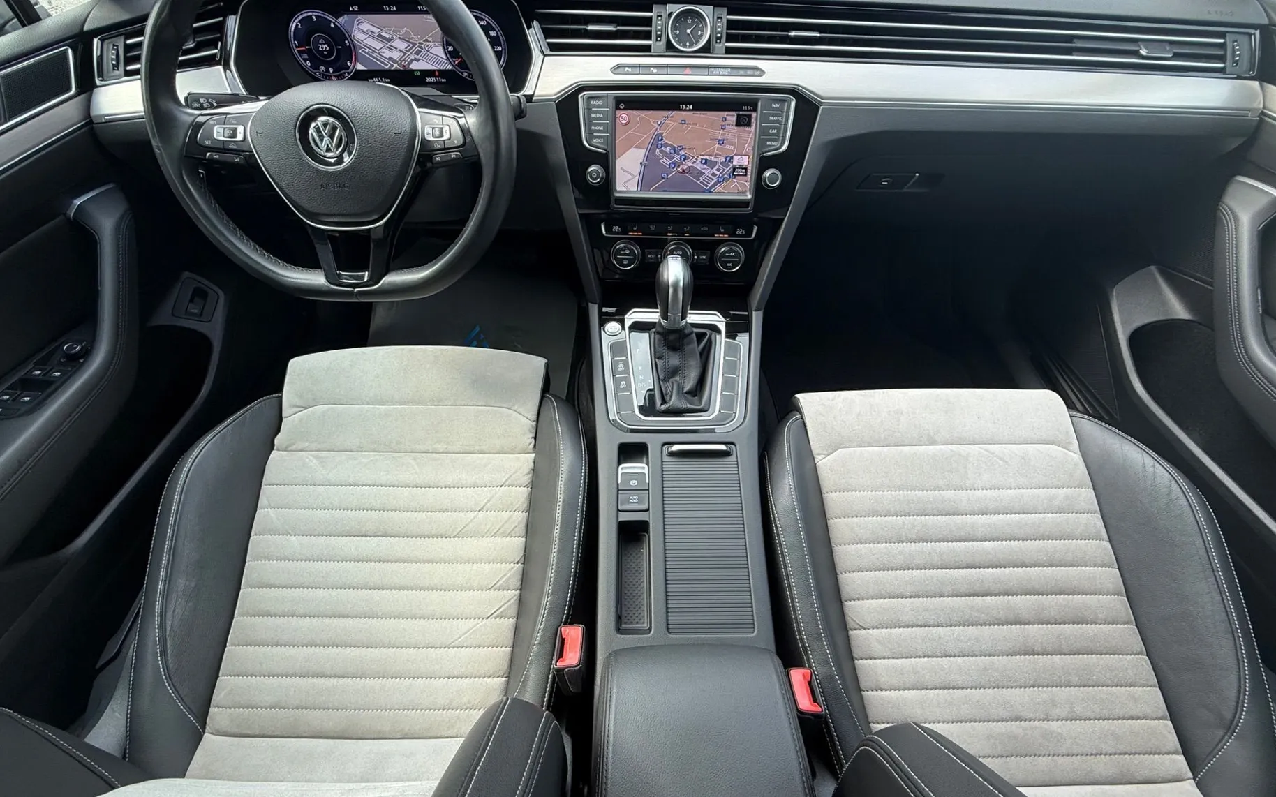 Zunanja slika - VW Passat - 2.0 TDI 4MOT avt. R-line-Virtual-Matrix-Kamera-F1 - 10
