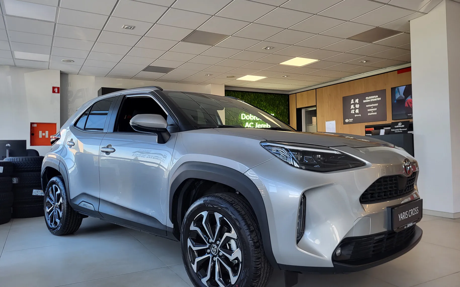 Zunanja slika - Toyota Yaris Cross - 1.5 HEV Sport Assist - 9