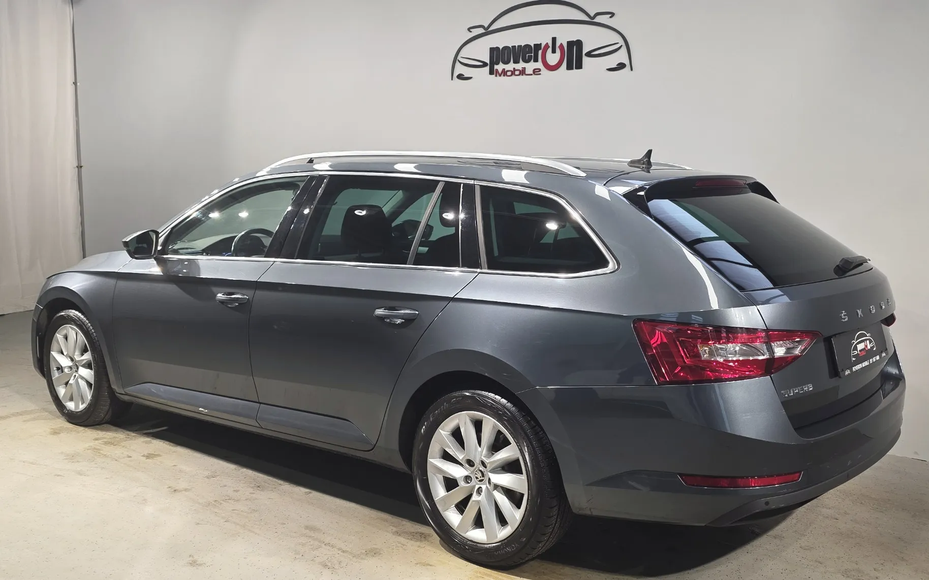 Zunanja slika - Škoda Superb - Combi 2,0 TDI DSG - 19