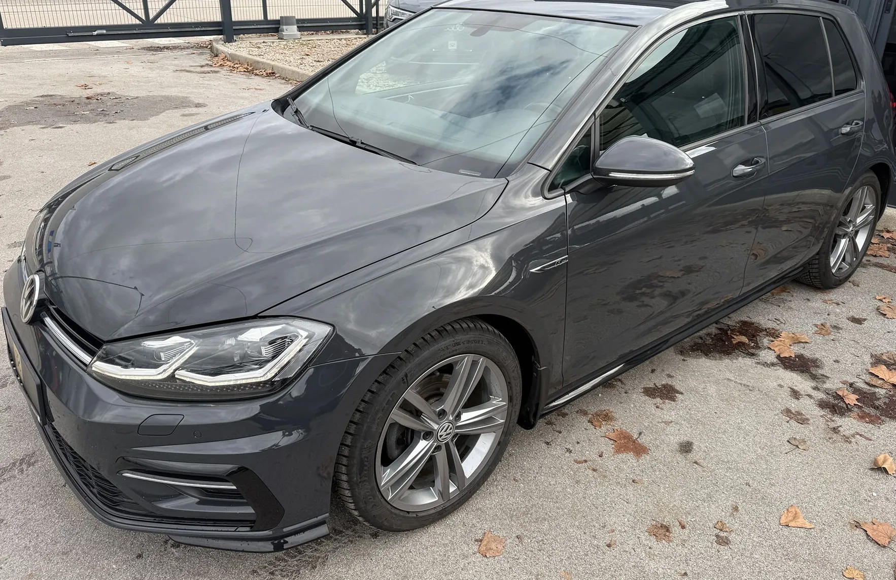 Zunanja slika - Volkswagen Golf - 1.5TSI R-Line WEBASTO-LED-VIRTUAL-6rSed-AMB-ACC-DE - 4
