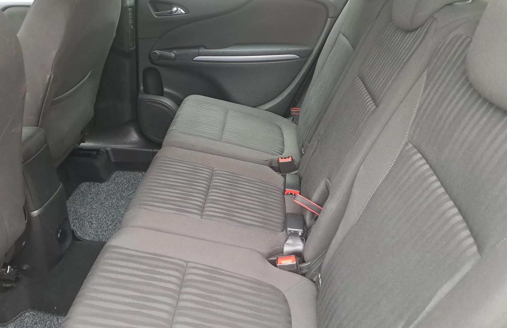Zunanja slika - Opel Zafira - Tourer 1.6 CDTi - 11
