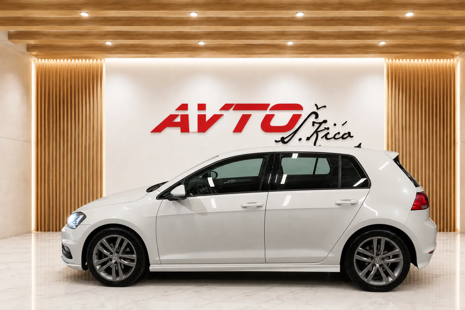 Zunanja slika - VW Golf - 2.0 TDI-R-LINE-1.LASTNIK-BI-XENON-LED-TEMP-SLO-PDC - 3