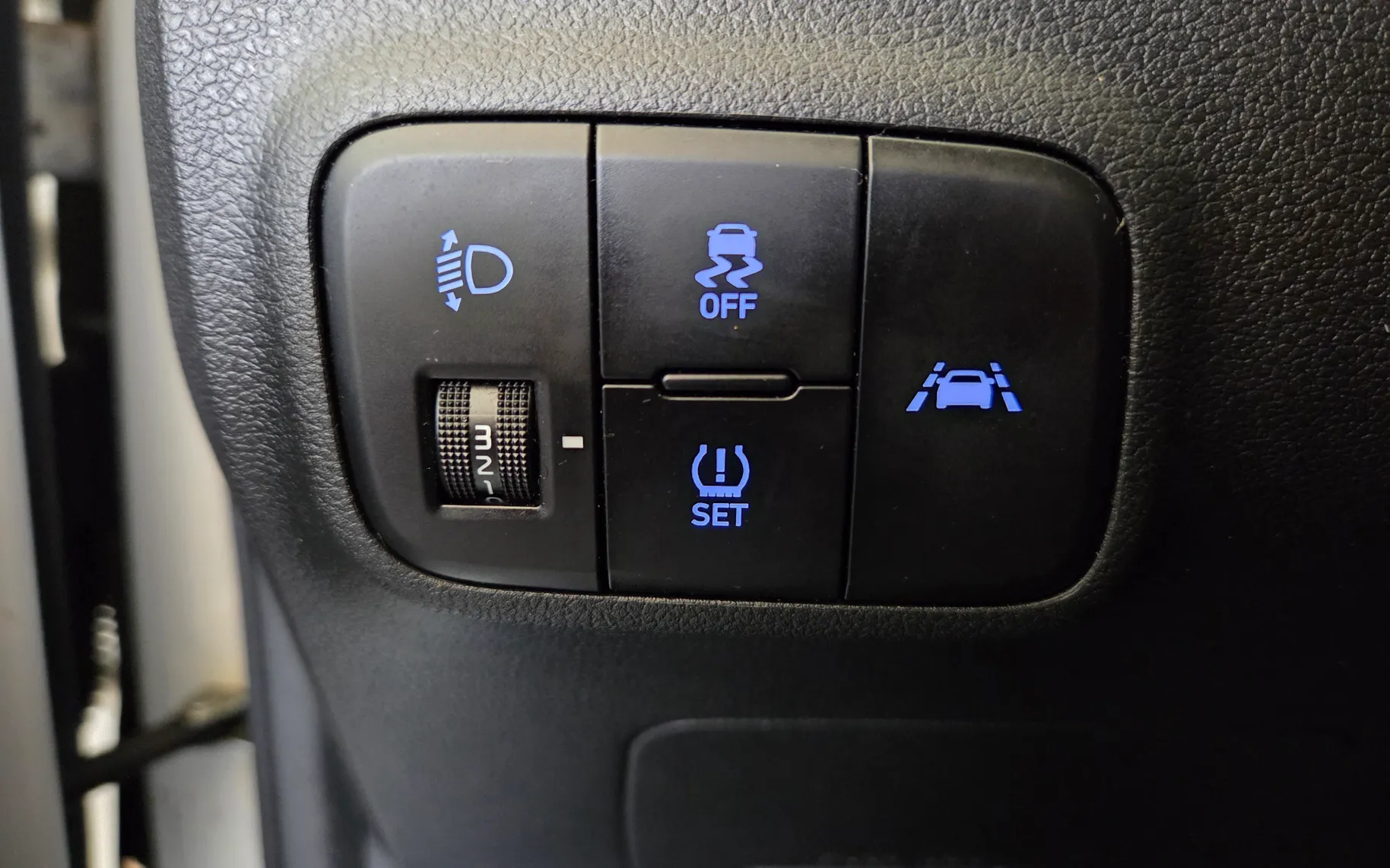 Zunanja slika - Hyundai i10 - 1.0 Style KLIMA-1.LASTNIK-TOUCH SCREEN-LANE ASSIST - 19