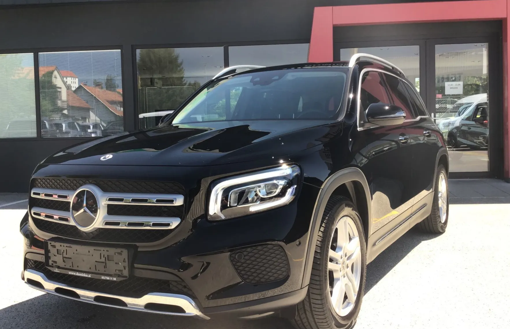 Zunanja slika - Mercedes-Benz GLB-Razred - GLB 200 d 4MATIC  Avt. - 1