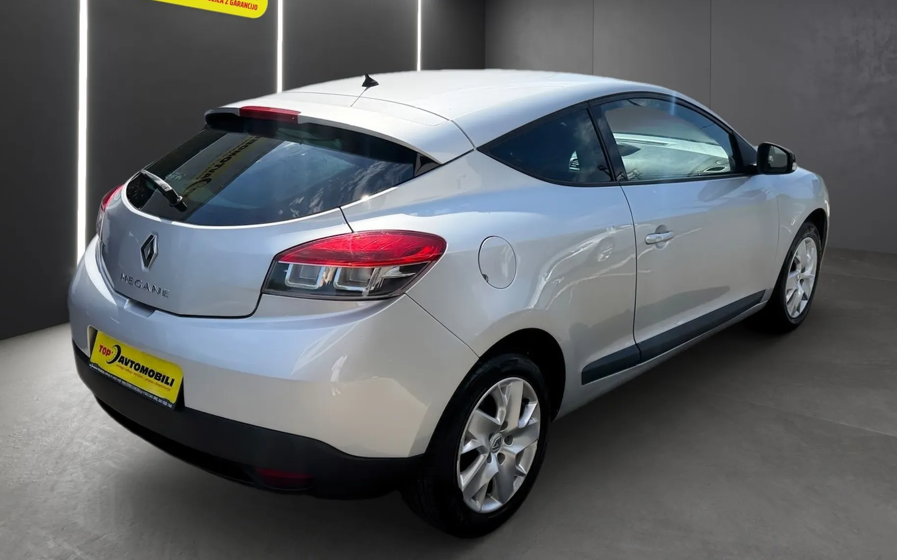 Zunanja slika - Renault Mégane - Megane 1.6 16V SLOVENSKO VOZILO REDNO SERVISIRANO TOP - 7