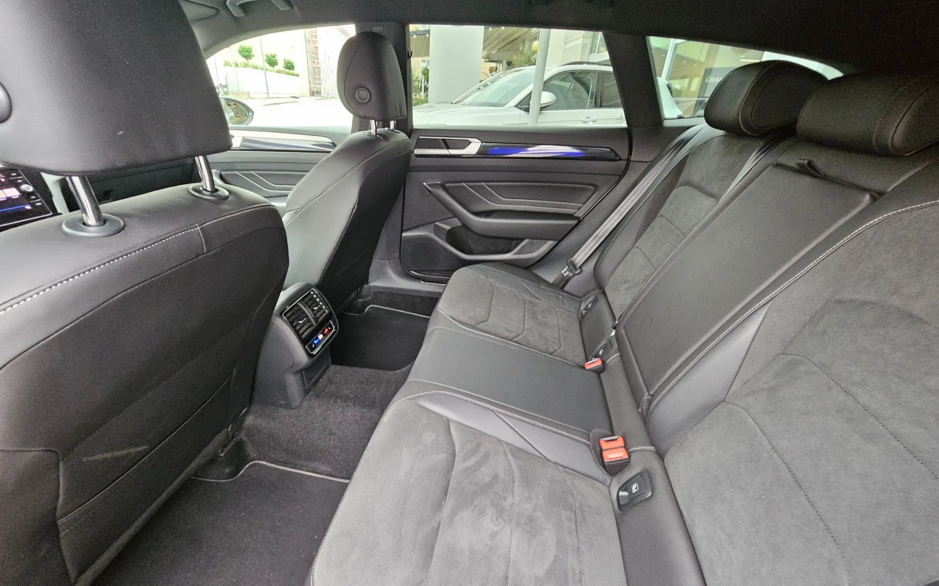 Zunanja slika - Volkswagen Arteon - 2.0 TDI BMT R-Line DSG - 8