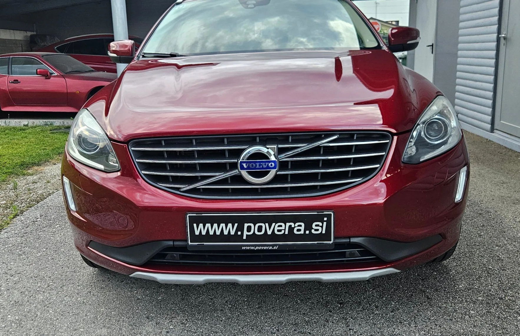 Zunanja slika - Volvo XC60 - FWD D4 Summum  Geartronic+Pano+18 Col+Kamera - 2