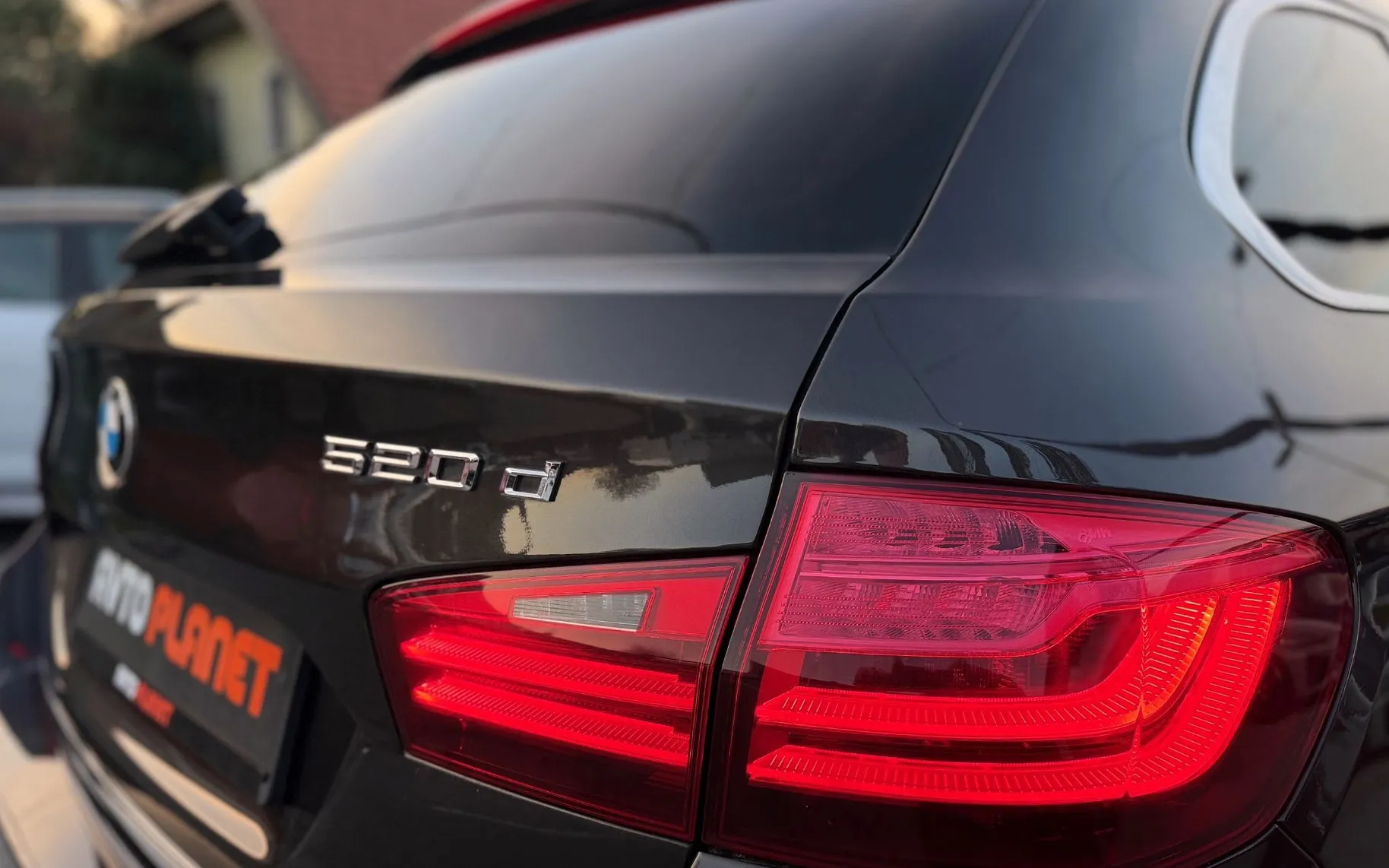 Zunanja slika - BMW Serija 5 - Touring: 520d xDrive AUT. LuxuryLiNE LED XENON USNJE ALU - 12