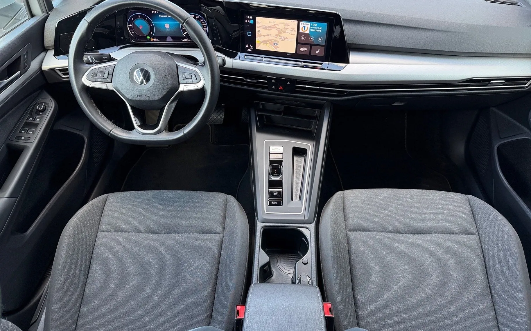 Notranja slika - Volkswagen Golf Variant - 2.0 TDI BMT Life DSG-LED-ACC-PDC-NAVI-Ogr.sedeža - 10