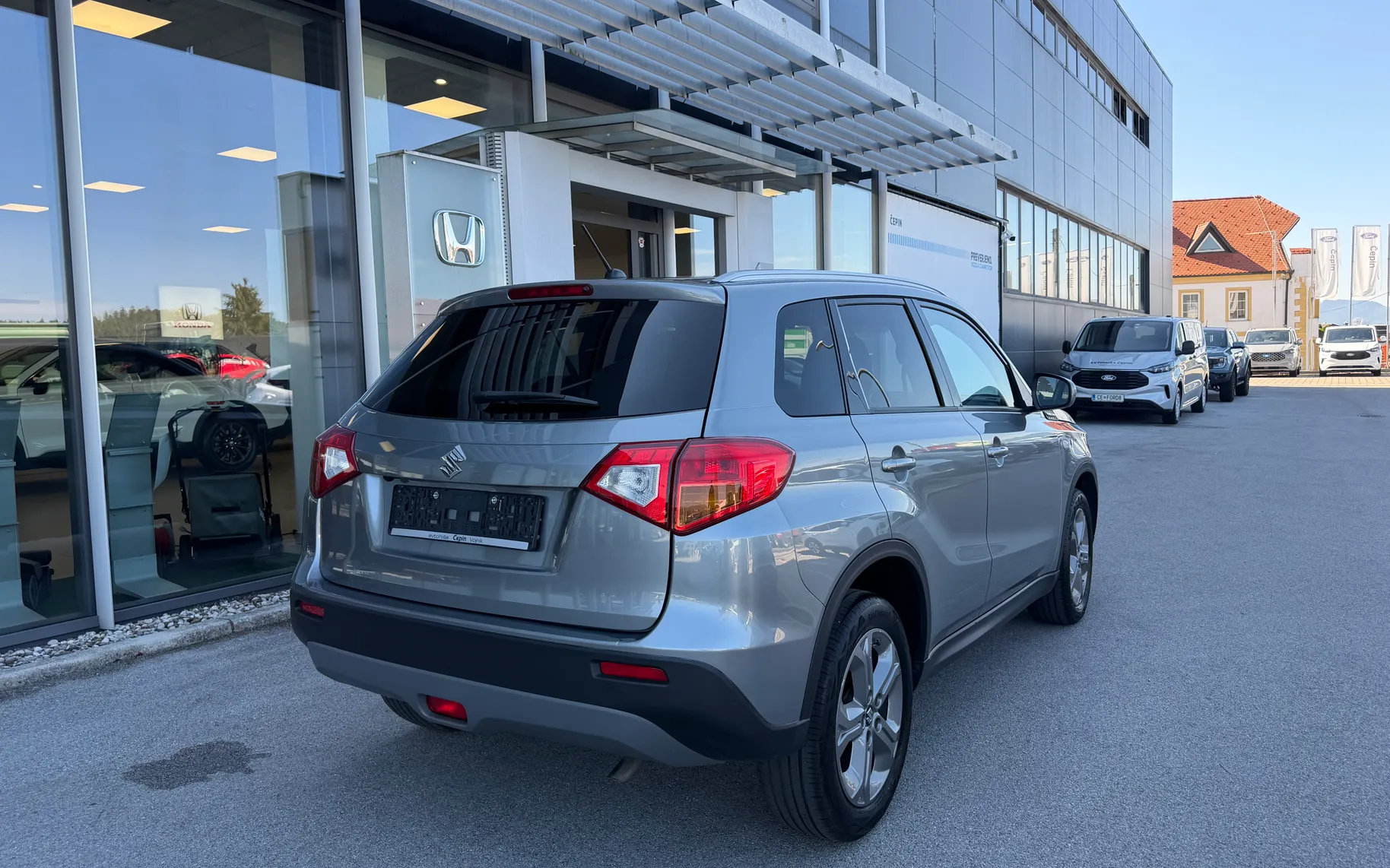 Zunanja slika - Suzuki Vitara - Golf ALLGRIP 1.6 ELEGANCE I SLO I 4X4 - 5