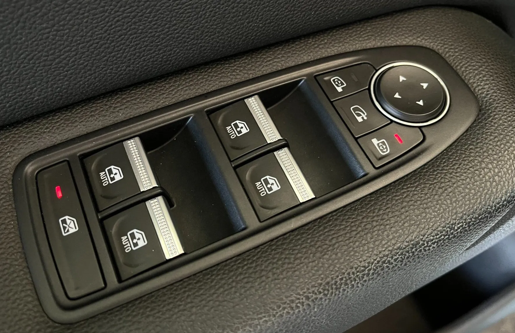 Zunanja slika - Renault Captur - TCe 90 Intens - 1. LASTNICA - SLOVENSKI - 20
