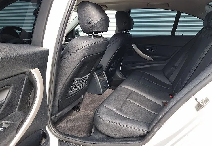 Zunanja slika - BMW Serija 3 - : 318d-PERLA BELA-SPORT PAKET-NAVI+19COL - 8