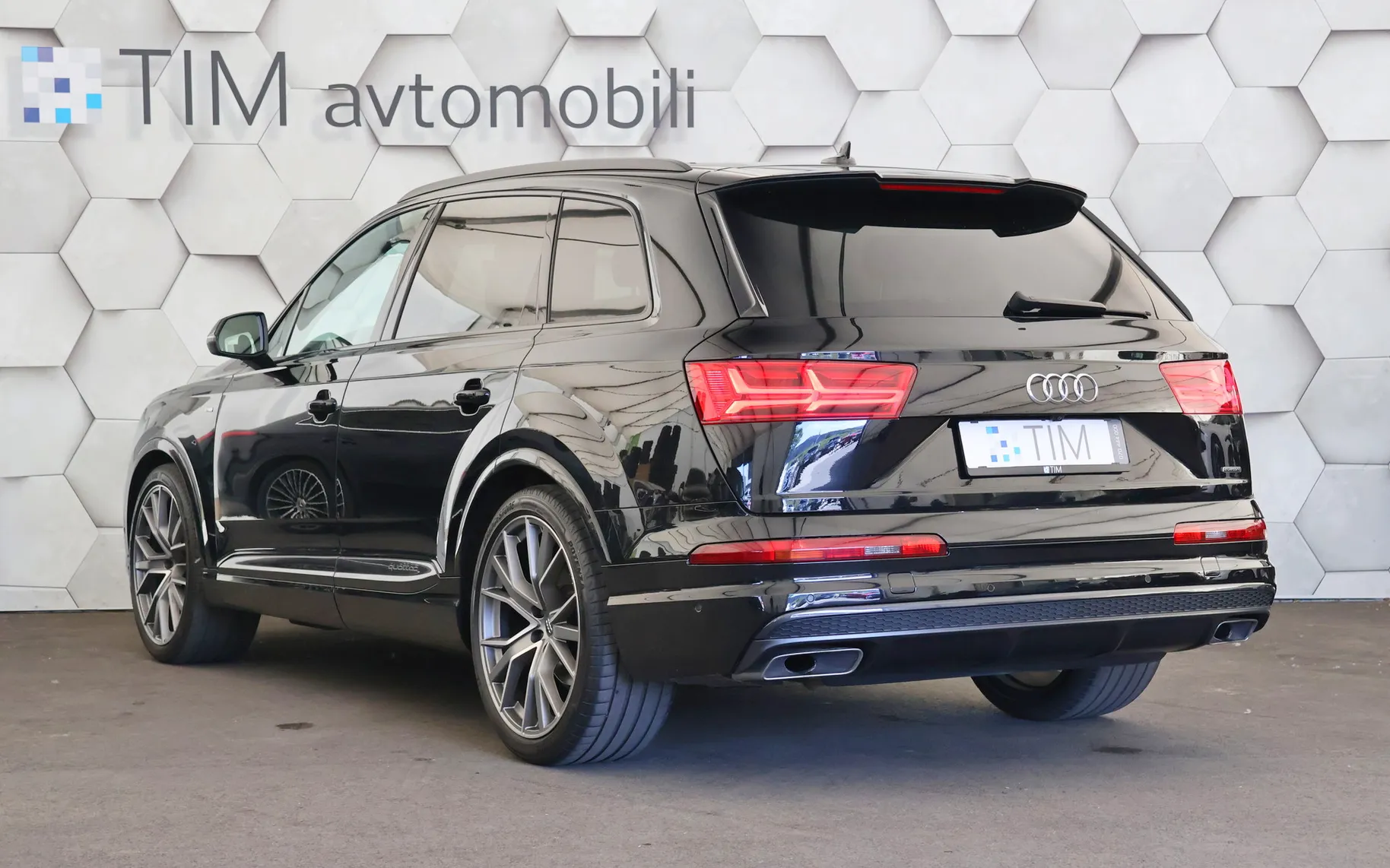 Zunanja slika - Audi Q7 - 3.0 V6 TDI Quattro Tiptronic S-Line 272KM - 4